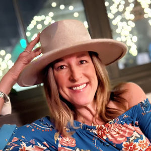 Meet your Posher, Nadinemay